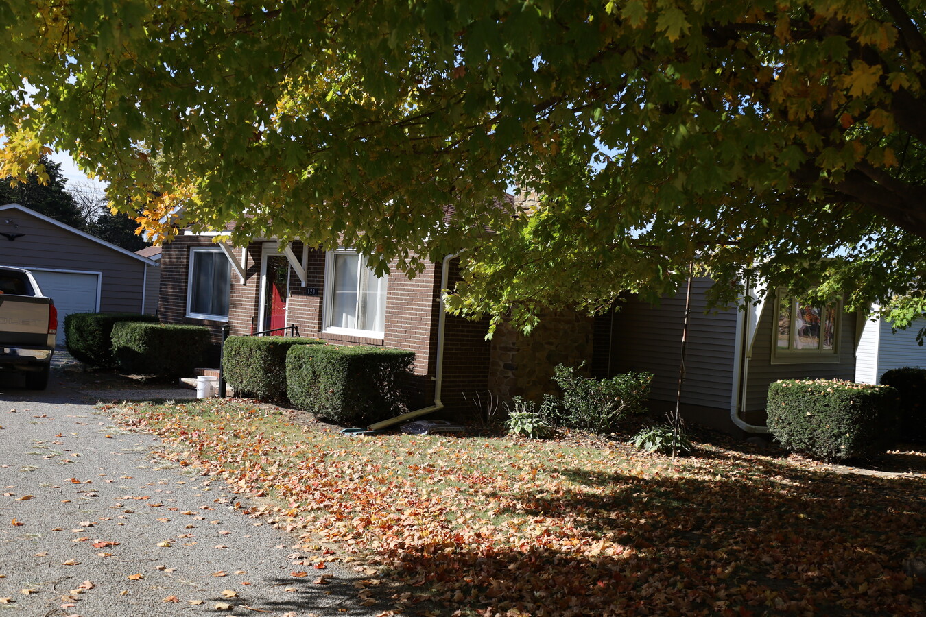 Photo - 129 W Jefferson St