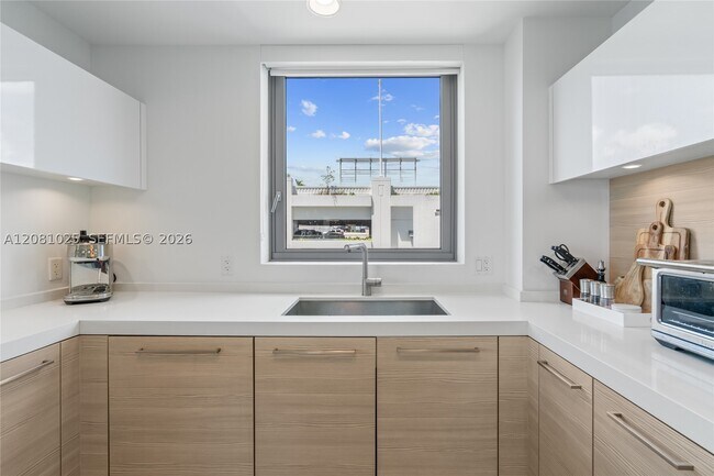 Photo - 17111 Biscayne Blvd Unit 402