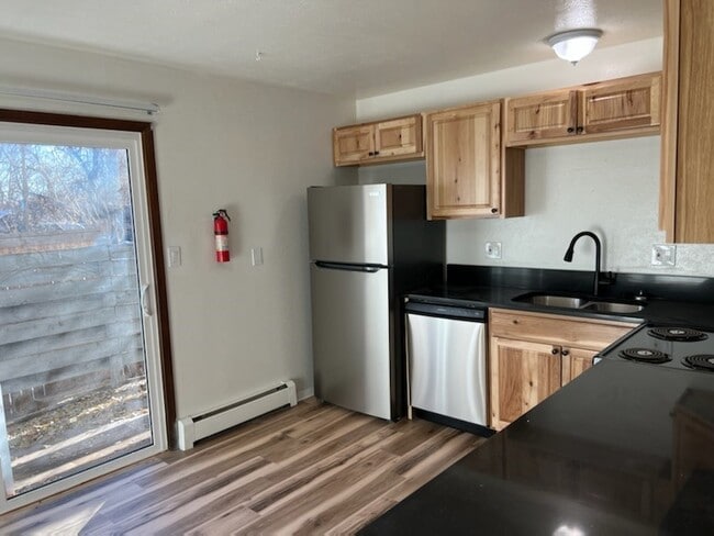 Photo - 1324 Balsam Ave