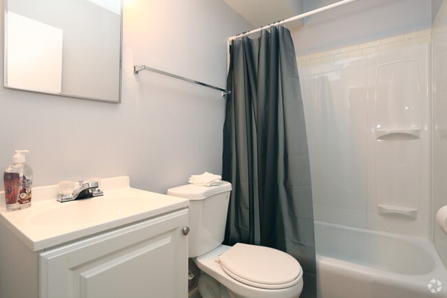 2BR, 1 - Bathroom