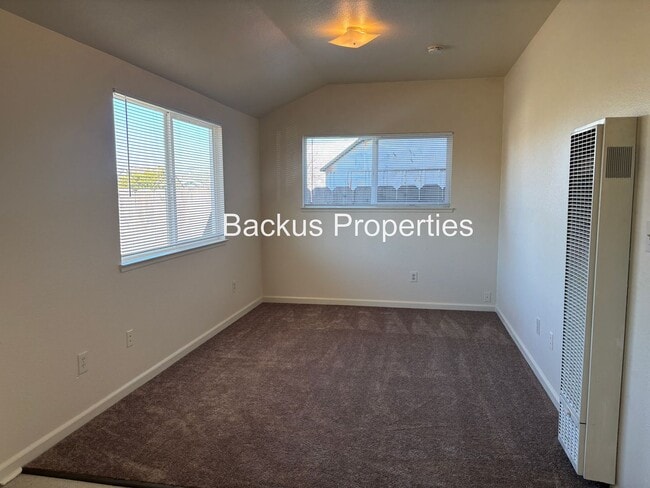 Photo - 325 Kings St Unit C