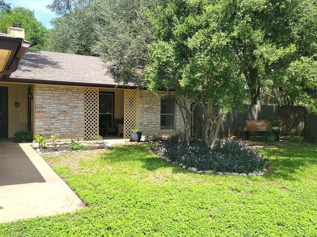 Photo - 6904 Argonne Forest Cove Unidad A