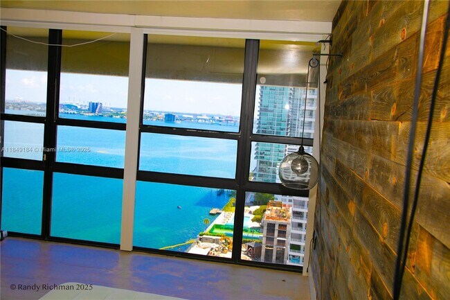 Photo - 600 NE 36th St Unidad PH20