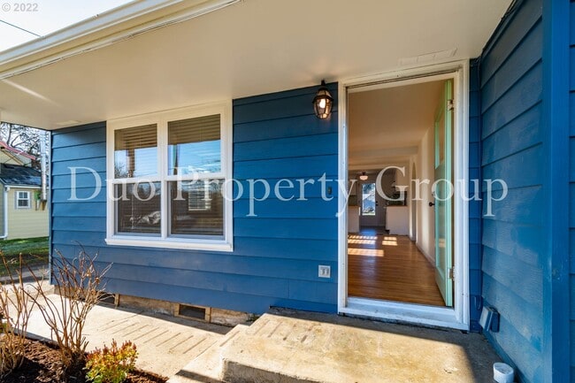 Photo - 8th Street Unidad 8th Street - House