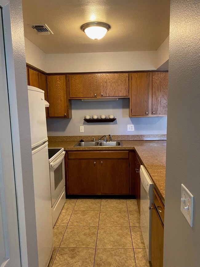 Photo - 2/2.5 WINTER SPRINGS