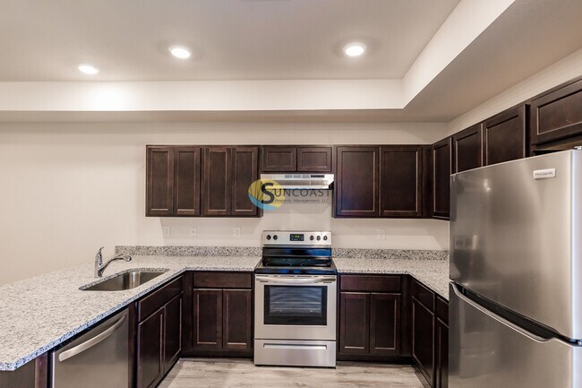 Photo - 12225 Tetzel Ave