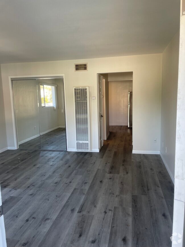 Building Photo - 1714 Grove St Unit 20 Rental