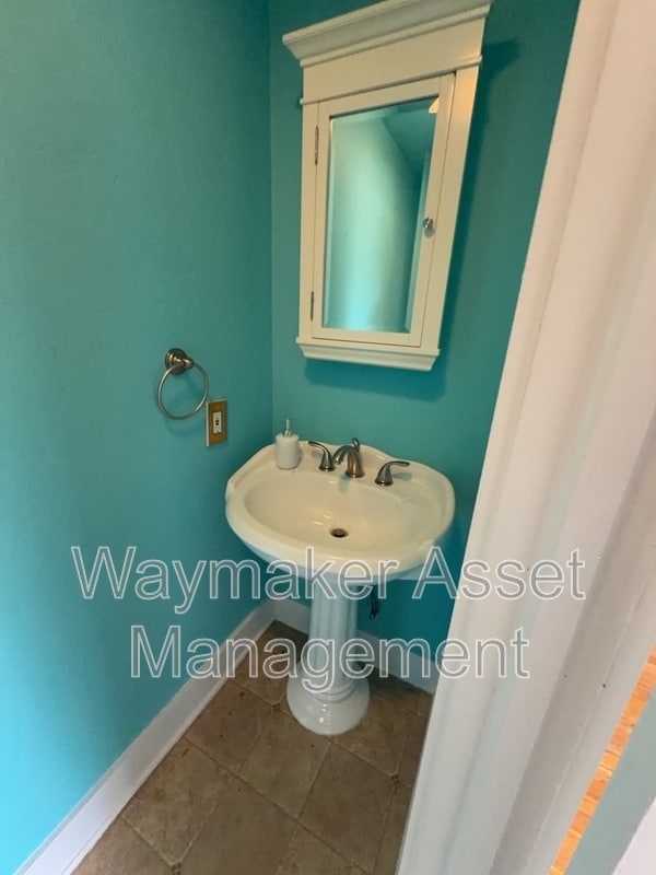Photo - 1230 N Chestnut St