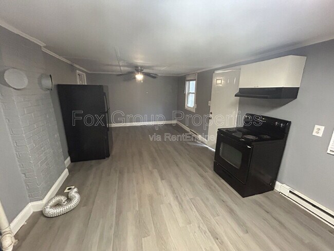 Photo - 707 Wilson St