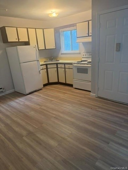 Photo - 1-72 Parkcenter Drive Unit