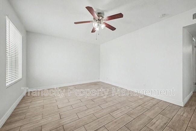 Photo - 4328 E Saint Catherine Ave