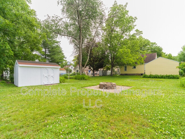 Photo - 1713 1st Ave NE