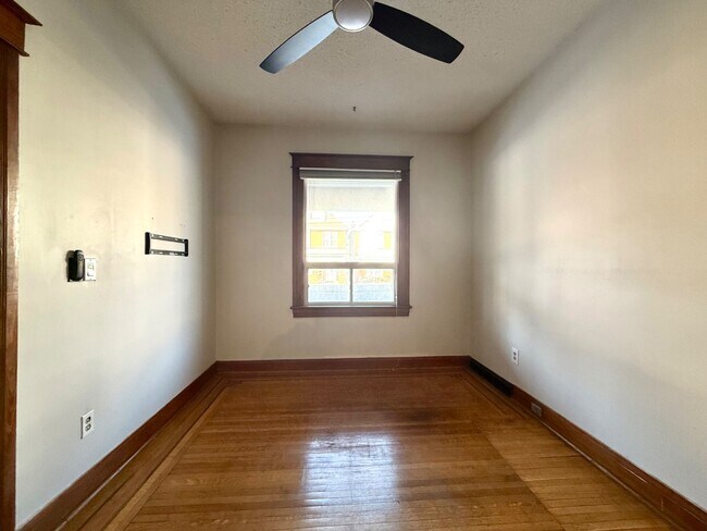 Photo - 12 Senator Ave