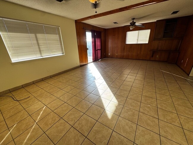 Photo - Mid-century Modern Heights Home