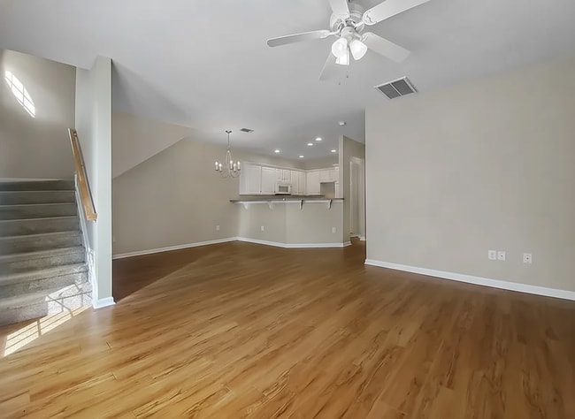 Photo - 412 Bridgewood Ct