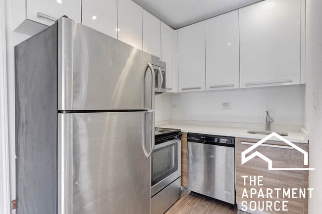 Building Photo - 925 W Carmen Ave Unit 2D