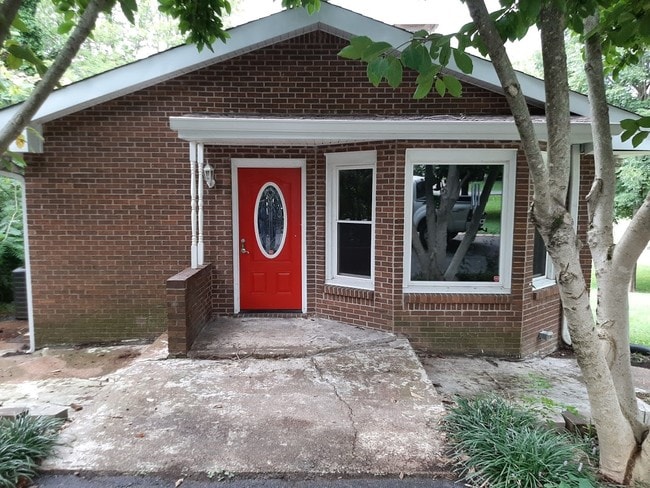 Building Photo - 104 Elementary Dr Rental