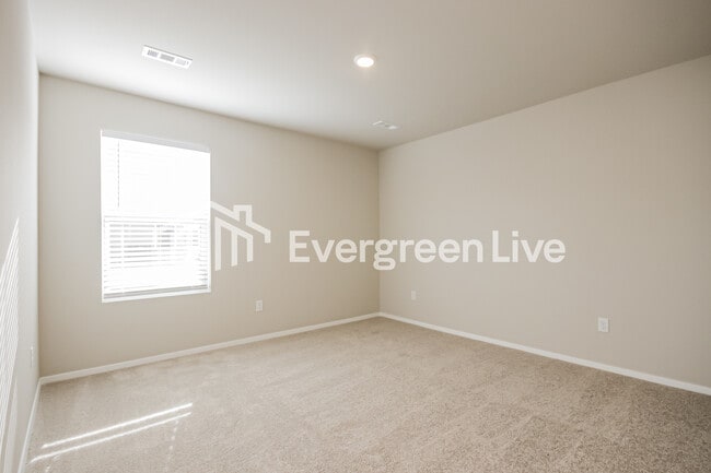 Photo - 2575 E Meramec St