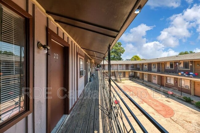 Photo - 5315 Columbia Ave