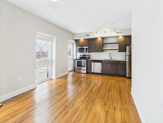 Building Photo - 22 E Broad St Unit 201 Rental