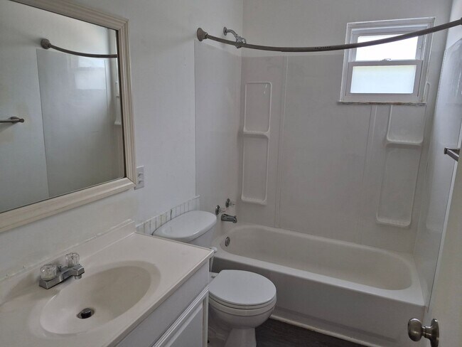 Photo - 3514 Valleston Pkwy Unit 04