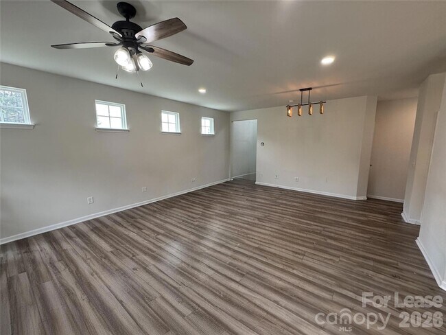 Photo - 18006 Stark Wy
