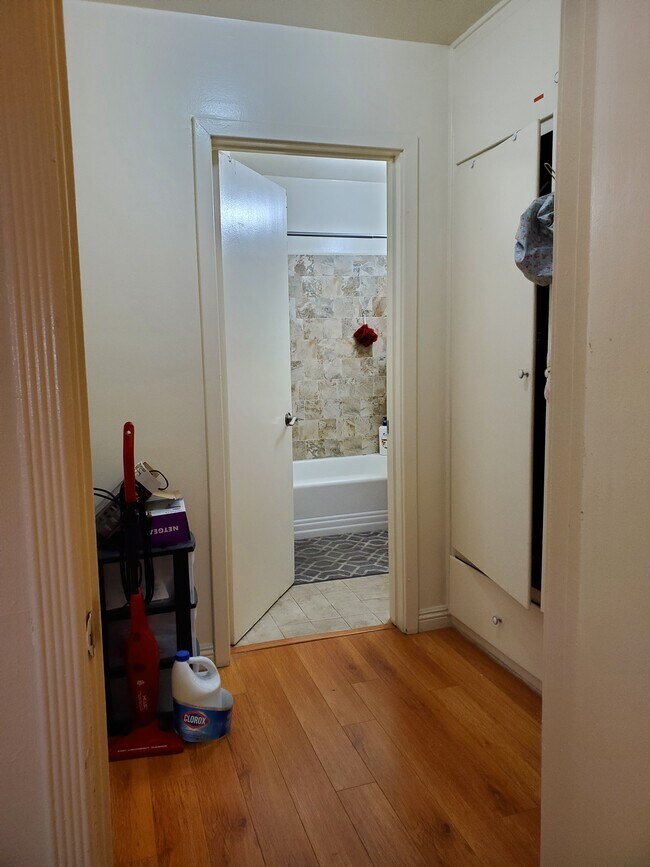 479 Landfair Ave
