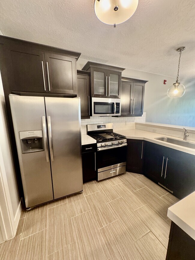 Photo - 810 S Dixie Dr