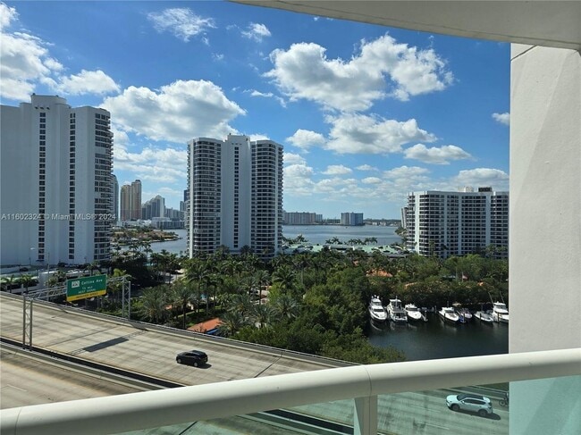 Photo - 19400 Turnberry Way