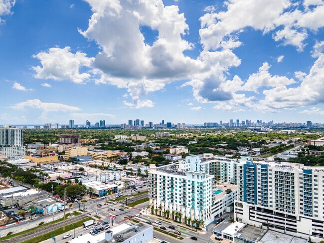 Photo - Hollywood Station