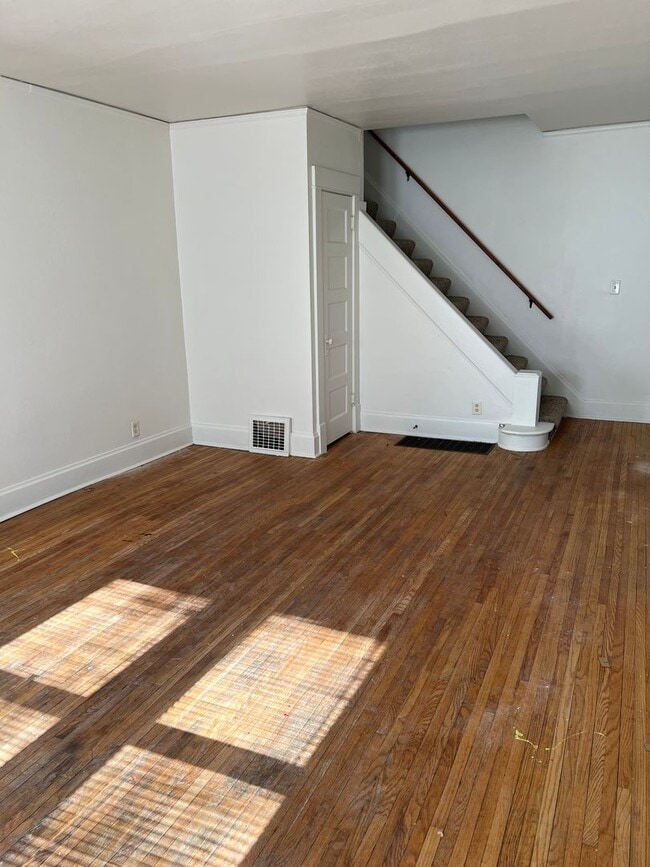 Photo - 1520 Bruner St