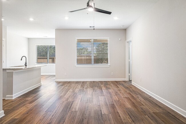 Photo - 6107 White Spruce Dr