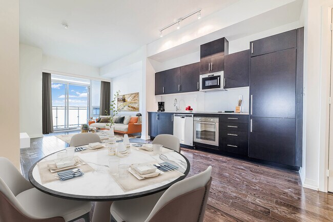 Photo - 460 Adelaide St E Unit 810