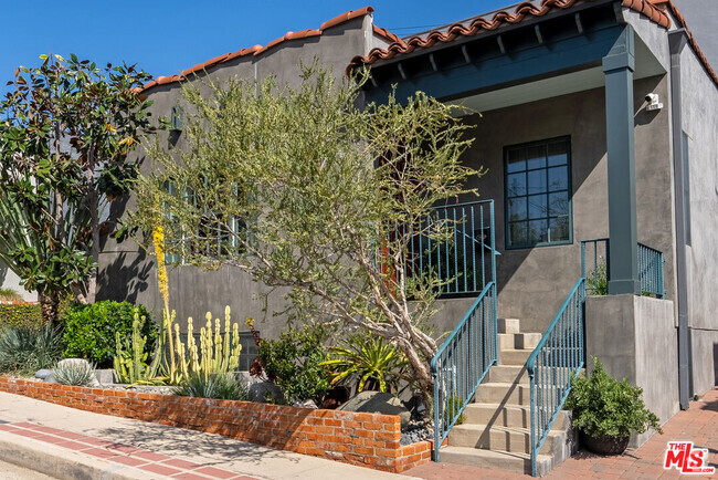 Building Photo - 8835 Betty Way Rental