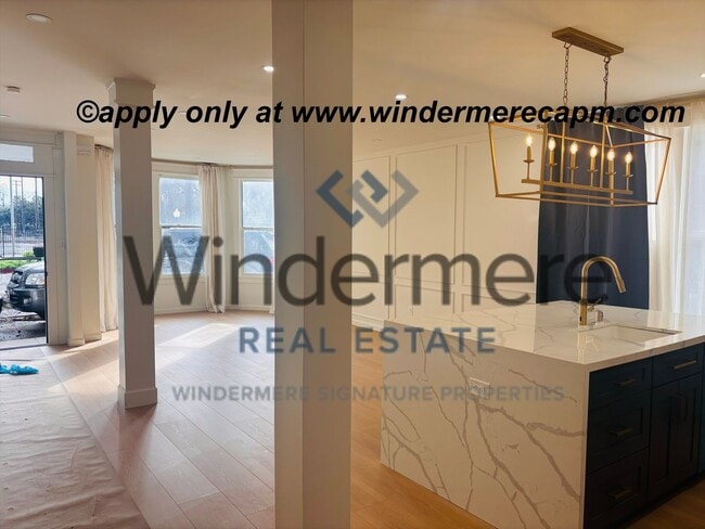 Photo - Beautifully Remodeled 2 Bed/2 Bath Duplex- in desirable location Downtown Sacramento!!