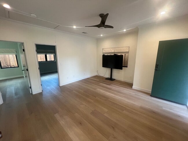 Photo - Beautiful 2 bed 1 bath ADU cottage in Los ...