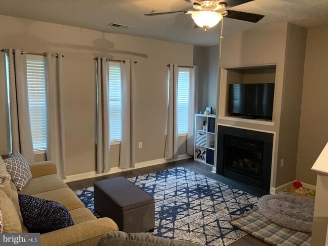 Photo - Charming Townhome-Style Condo with Garage ...