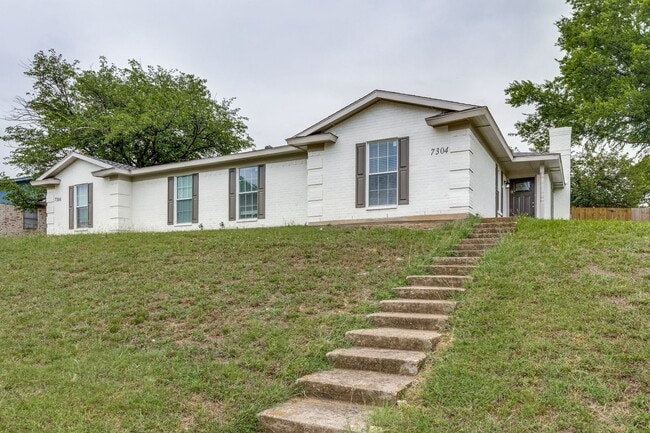 WANTED: Newly Renovated 3 Bedroom in Lake ... - WANTED: Newly Renovated 3 Bedroom in Lake ... House
