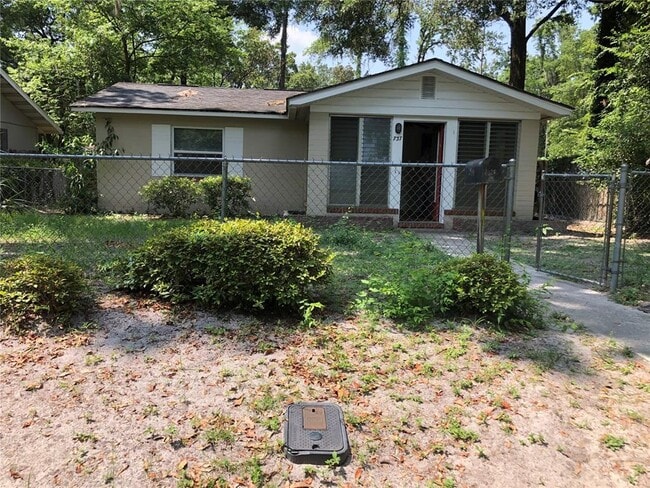 Photo - 737 NE 11th Ave House