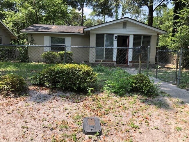 Building Photo - 737 NE 11th Ave Rental