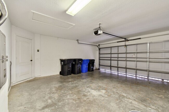 Photo - 3/2 single family home in Live Oak Preserve 33647