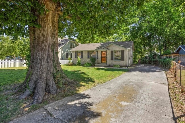 Photo - 2510 9th Ave S