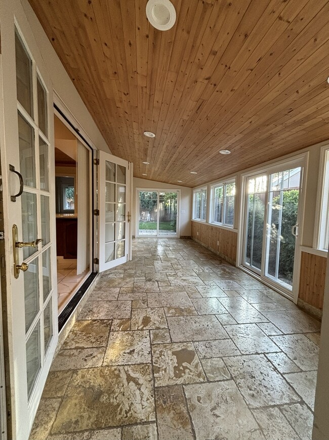 Photo - 6723 Altiplano Way