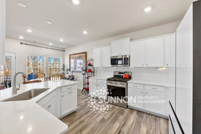 Photo - Spacious 4BR Home with Private Backyard Oasis