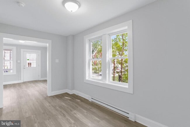 Photo - 440 Jonathan St