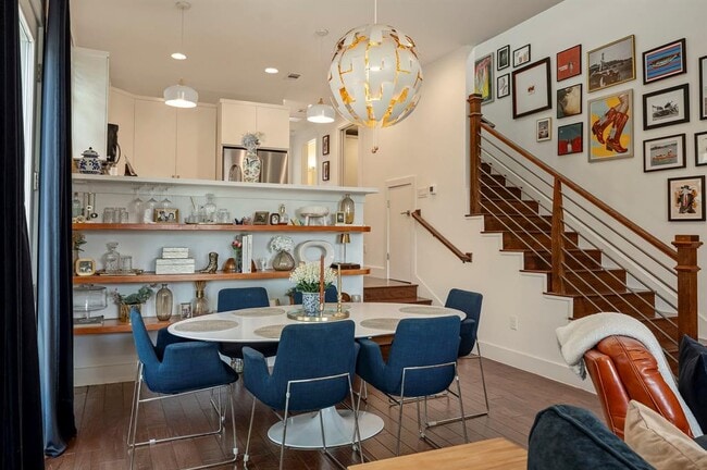Photo - 2812 Oak Springs Dr