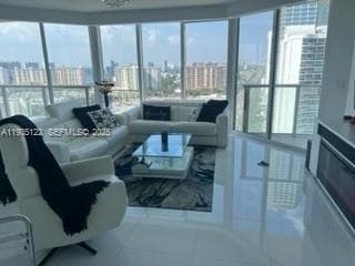 16699 Collins Ave Unit 2507