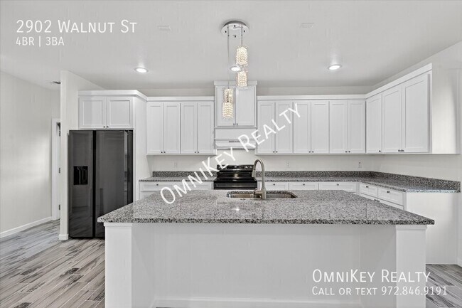 Photo - 2902 Walnut St