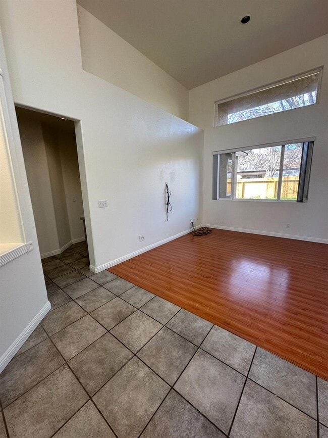 Photo - 7351 N Bain Ave