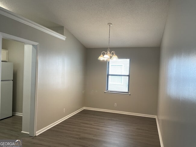 Photo - 304 Mission Forest Trail